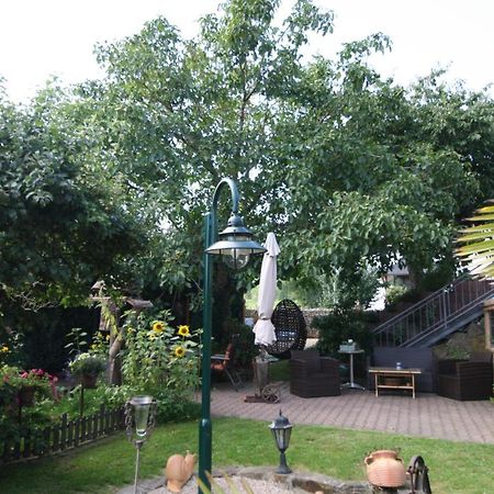 Eifelvulkan Neichen ภายนอก รูปภาพ